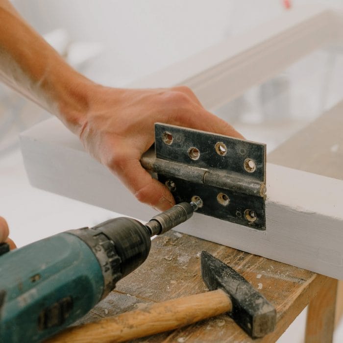 préposé à la maintenance